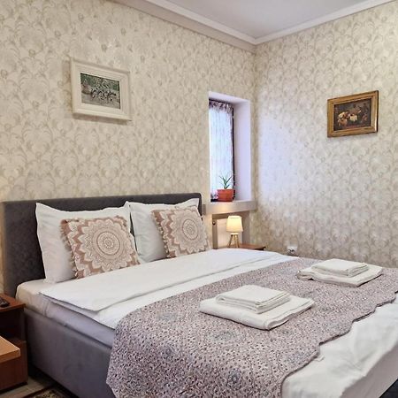 Laroka House Arty And Cosy Studio Universitate Center Bukarest Exterior foto