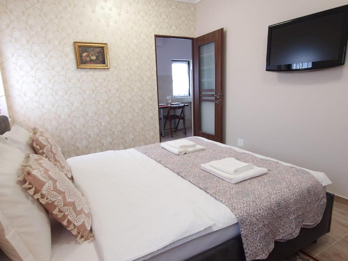Laroka House Arty And Cosy Studio Universitate Center Bukarest Exterior foto