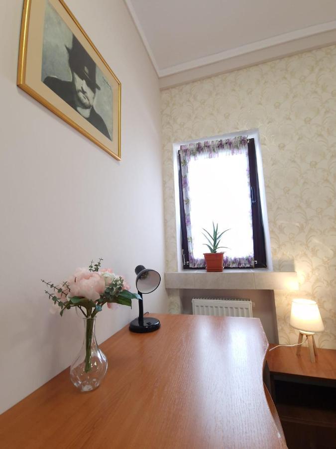 Laroka House Arty And Cosy Studio Universitate Center Bukarest Exterior foto